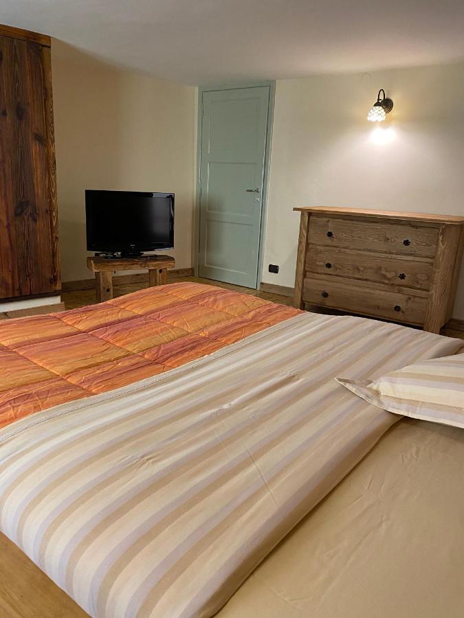 Profumo Di Legno Lägenhet Aosta Exteriör bild