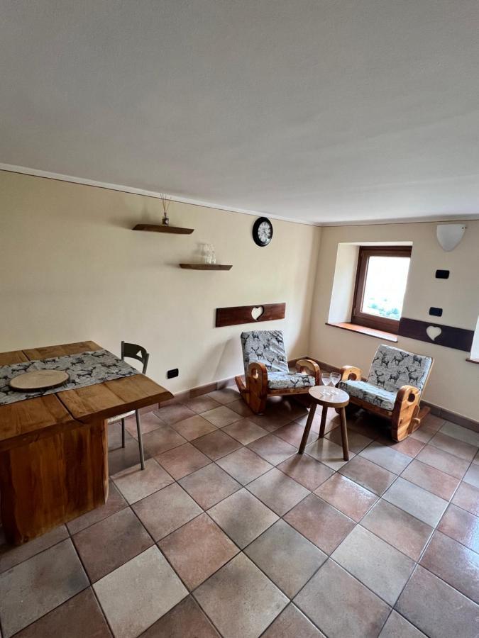 Profumo Di Legno Lägenhet Aosta Exteriör bild