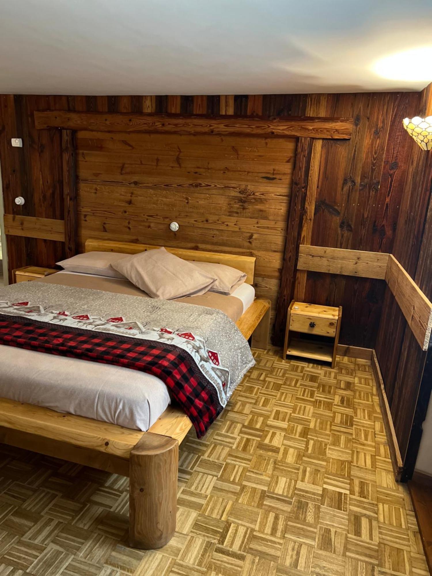 Profumo Di Legno Lägenhet Aosta Exteriör bild