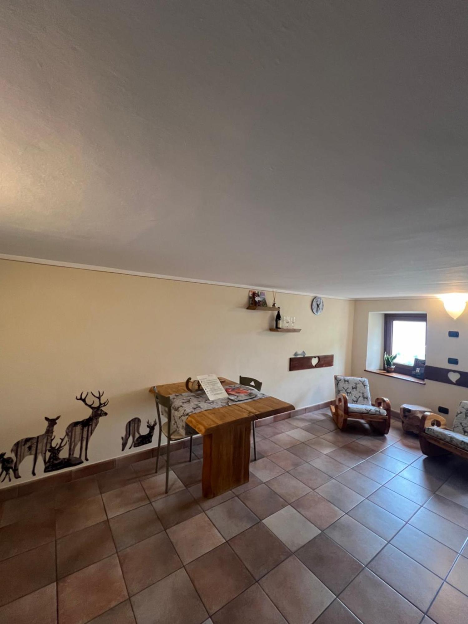 Profumo Di Legno Lägenhet Aosta Exteriör bild